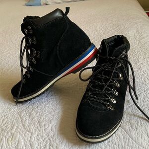 Blondo Waterproof Regan Ankle Boots size 9